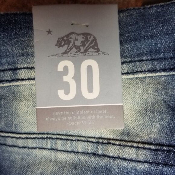 Trestles Supply Co. Distressed Ripped Men Size 30 Blue Denim Jean Shorts NWT - Picture 7 of 10